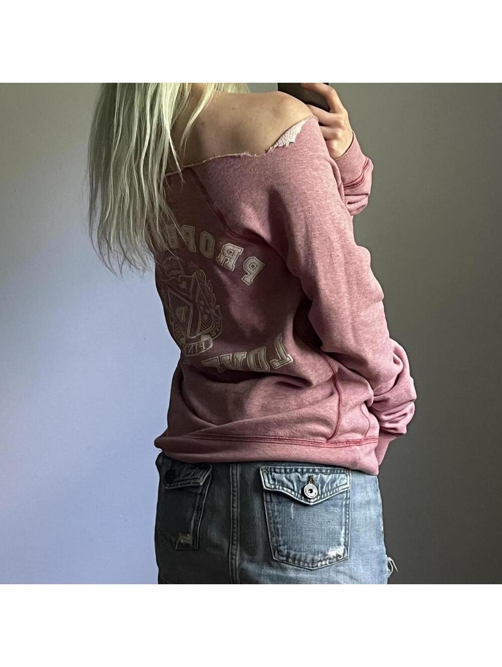 Vintage y2k PINK off the shoulder crewneck - Picture 8 of 8